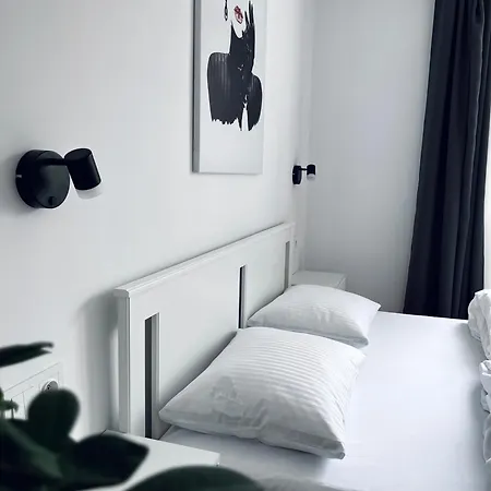 White Apartment Jelenia Gora Exterior photo