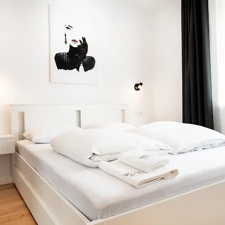 White Apartment Jelenia Gora Exterior photo