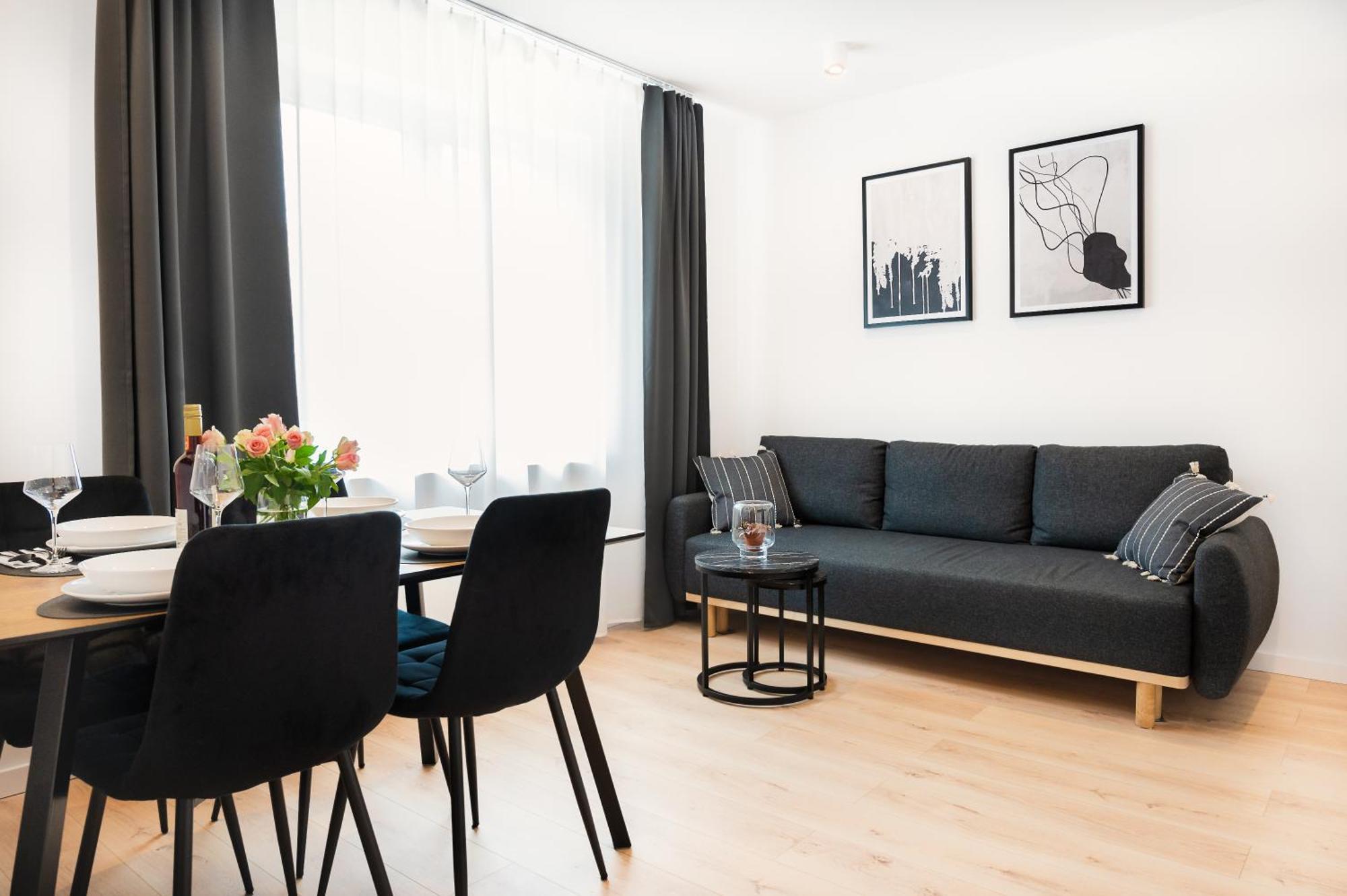 White Apartment Jelenia Gora
